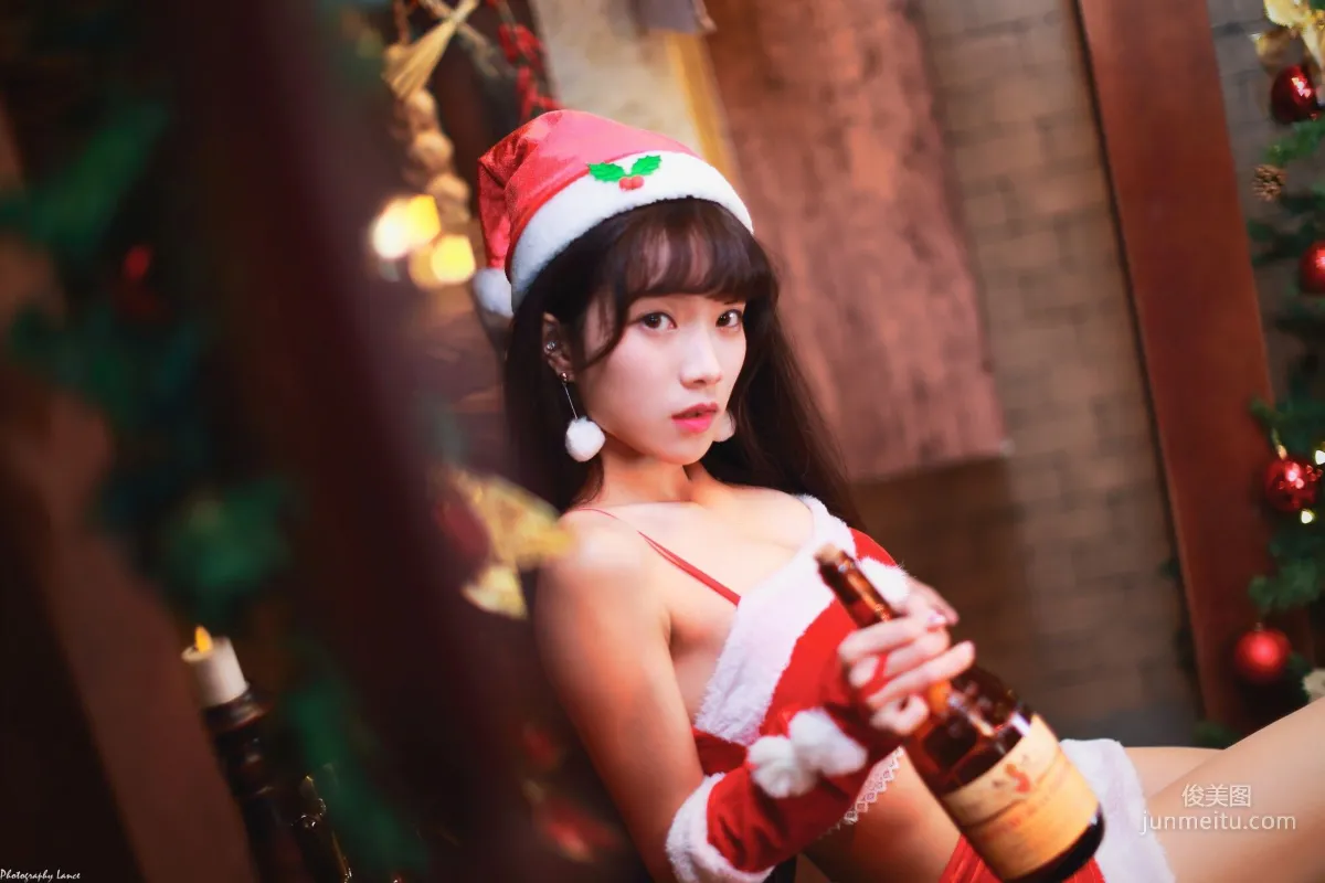 [台湾网红美女] Kitty 2017圣诞女郎 聖誕酒館 写真集1
