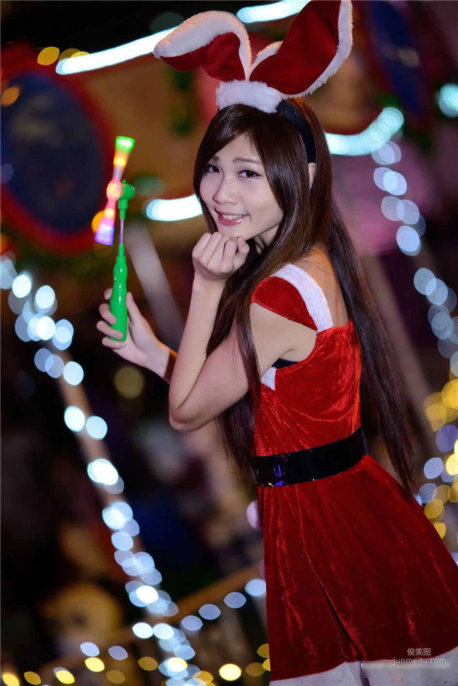 [台湾女神] 张雅筑chu 《板橋車站圣诞节外拍》 写真集9