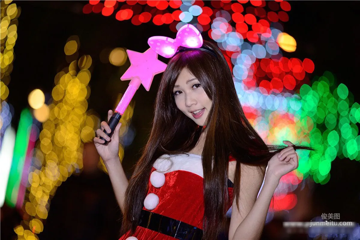 [台湾女神] 张雅筑chu 《板橋車站圣诞节外拍》 写真集11