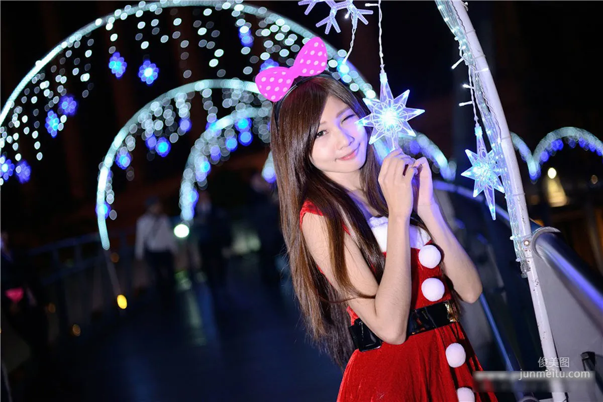[台湾女神] 张雅筑chu 《板橋車站圣诞节外拍》 写真集3
