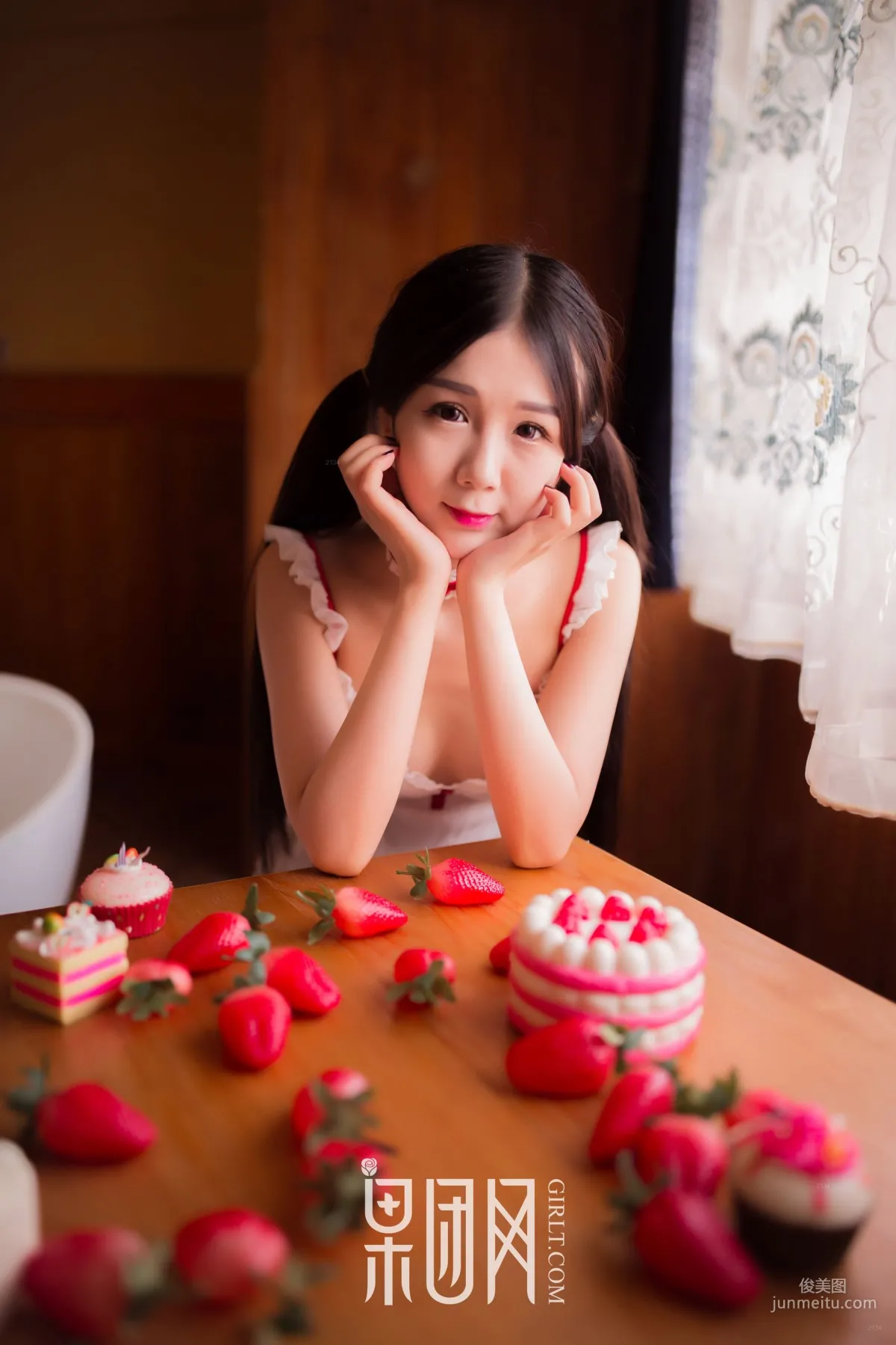 《草莓女孩》 [果团Girlt-熊川纪信] No.024 写真集1