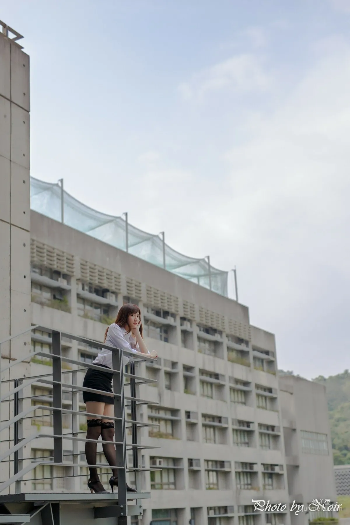 [台湾女神] 蔡译心@林茉晶《OL街拍合辑》 写真集20