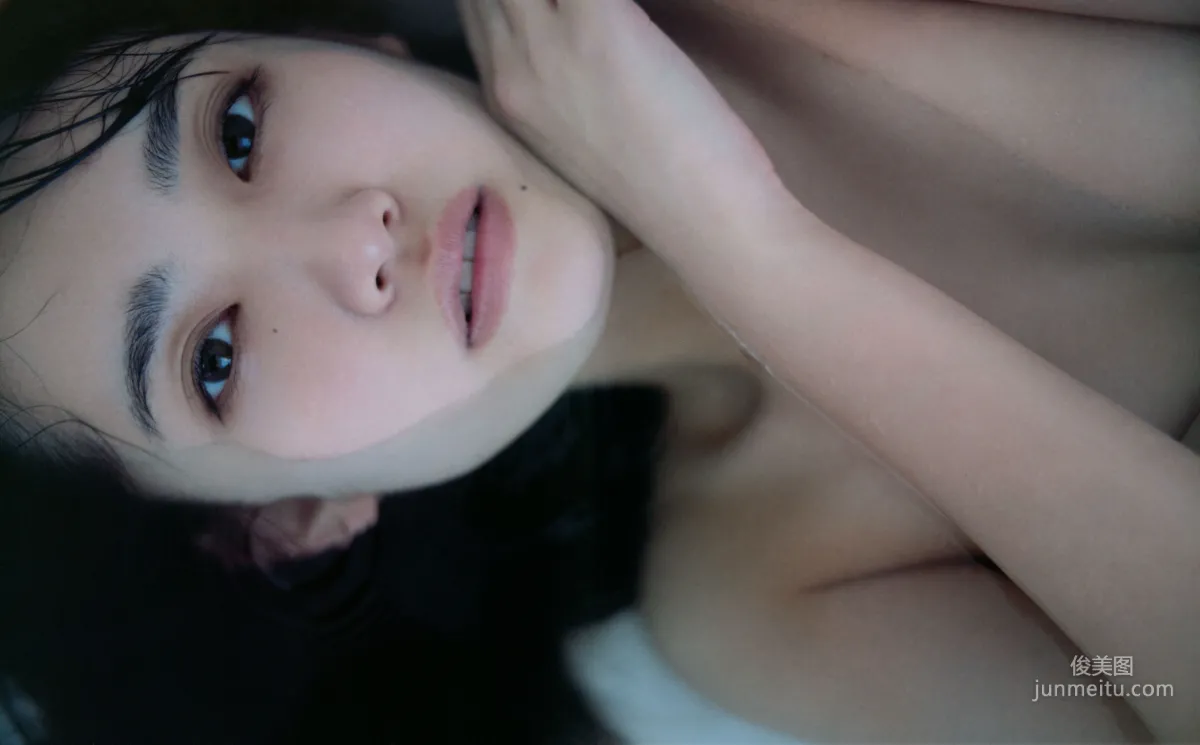 加藤玲奈《誰かの仕業》ファースト写真集 69