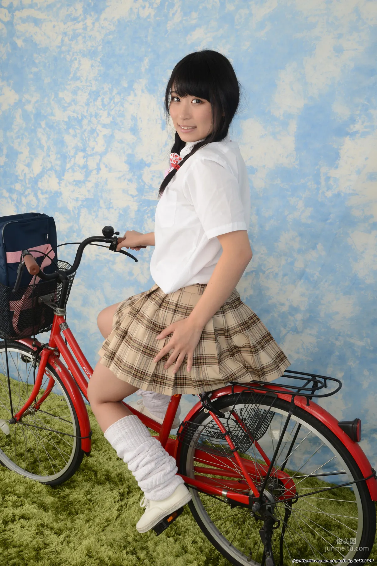 [LOVEPOP] Mikuni Saran 三國さらん《bicycle ! panchira!! - PPV》 写真集65