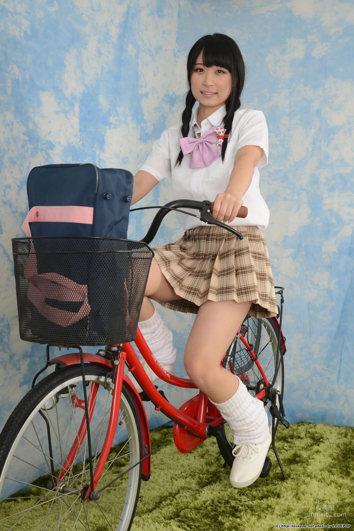 [LOVEPOP] Mikuni Saran 三國さらん《bicycle ! panchira!! - PPV》 写真集61
