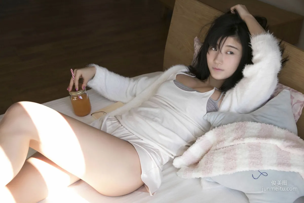 小倉優香《女神降臨》 [YS-Web] Vol.811 写真集20