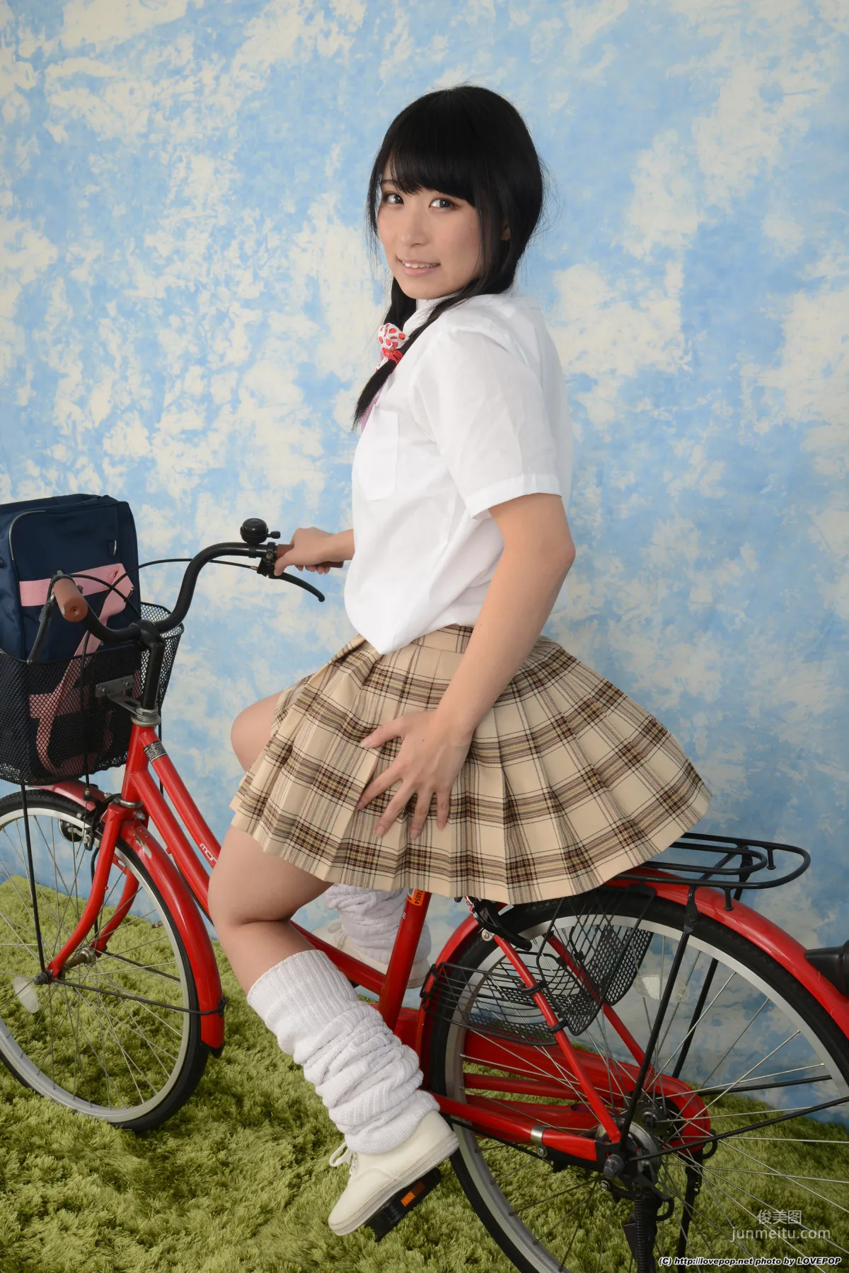 [LOVEPOP] Mikuni Saran 三國さらん《bicycle ! panchira!! - PPV》 写真集67