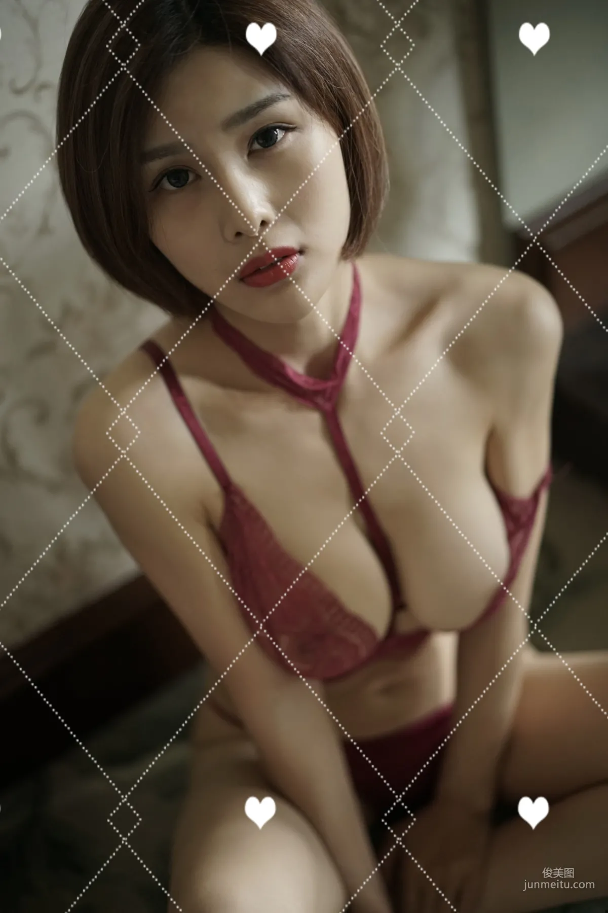 闫盼盼《紫色全屏》写真集28