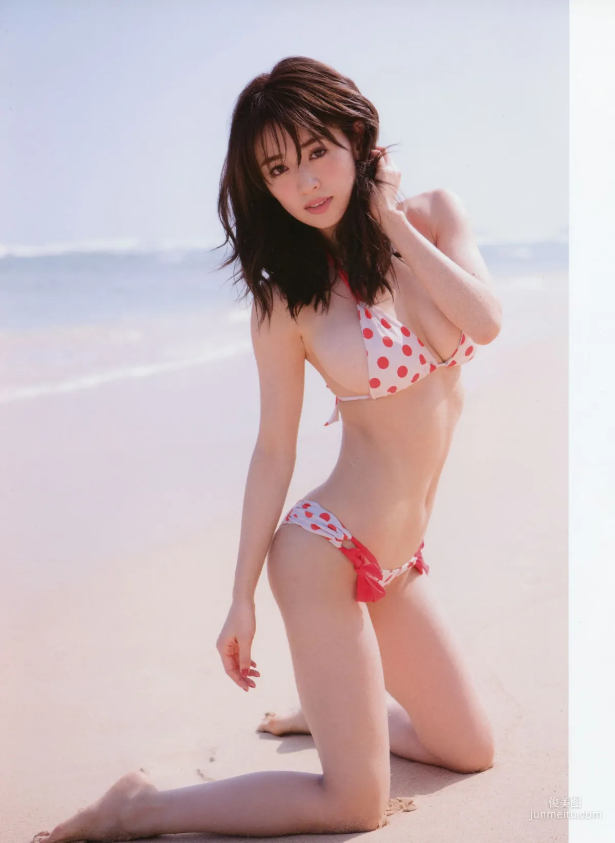 泉里香 1st Photobook「Rika!」写真集33