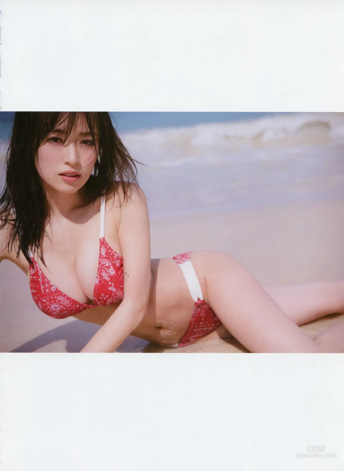 泉里香 1st Photobook「Rika!」写真集110