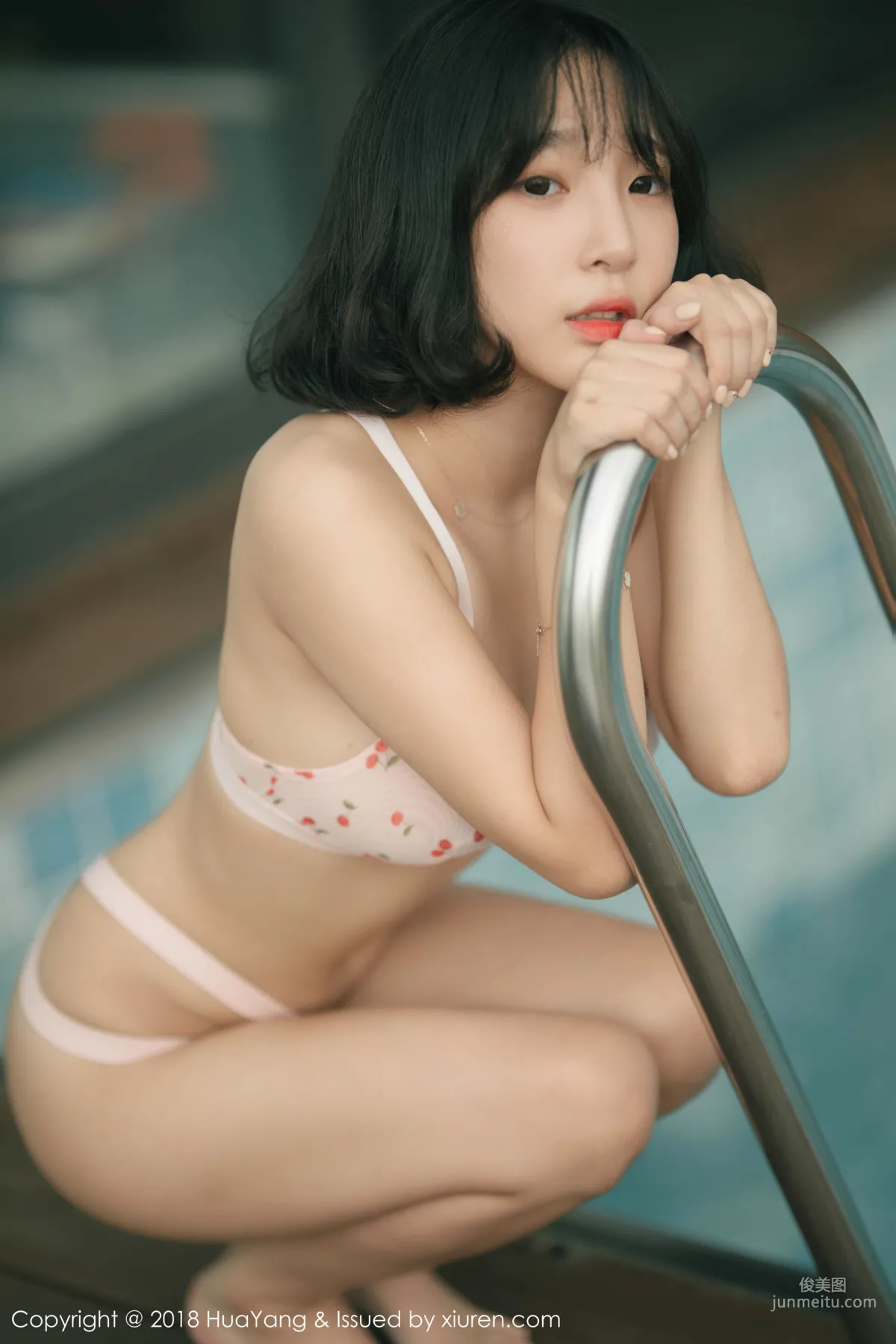 模特_卿卿《韩国妹子》 [花漾HuaYang] Vol.085 写真集33