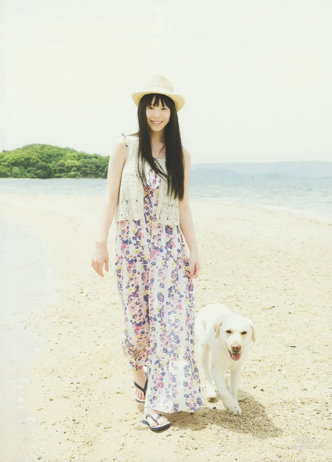 夏帆《Breeze With Kinako》 写真集45