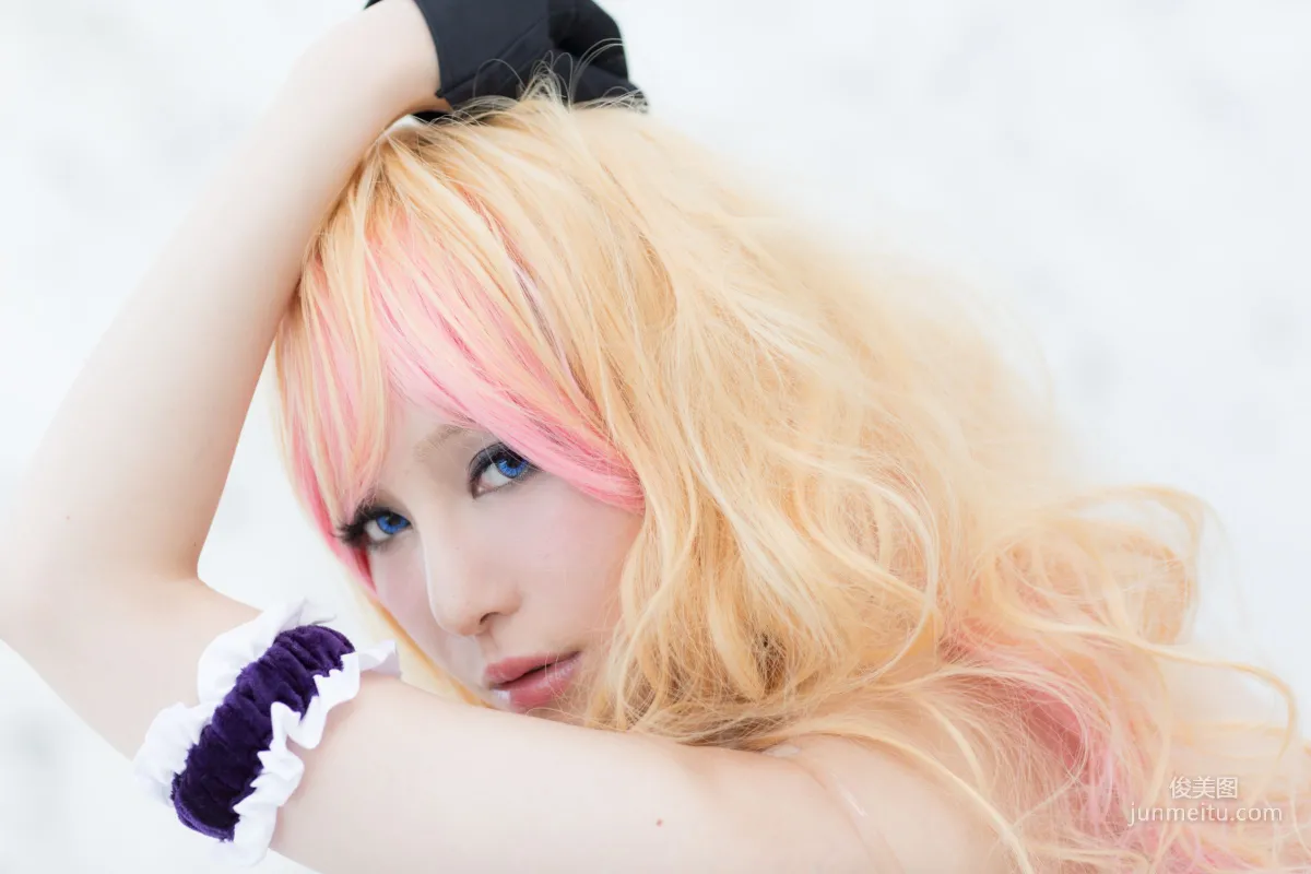 Aoi(葵) 《Macros(マクロス)》Sheryl Nome(シェリル·ノーム) [bit] 写真集56