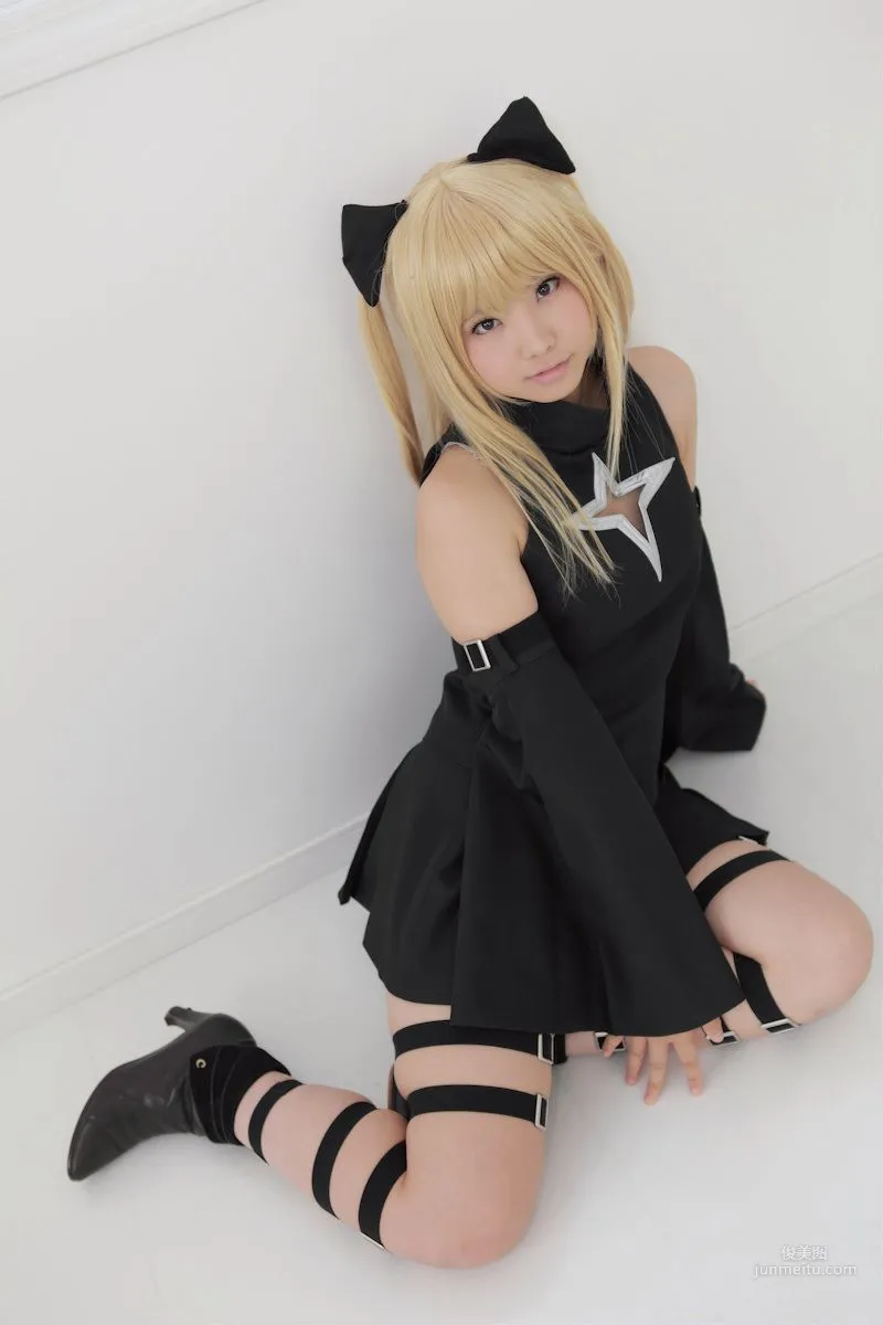 Enako(えなこ) 《To Love-Ru》Konjiki no Yami(金色の闇) 写真集29