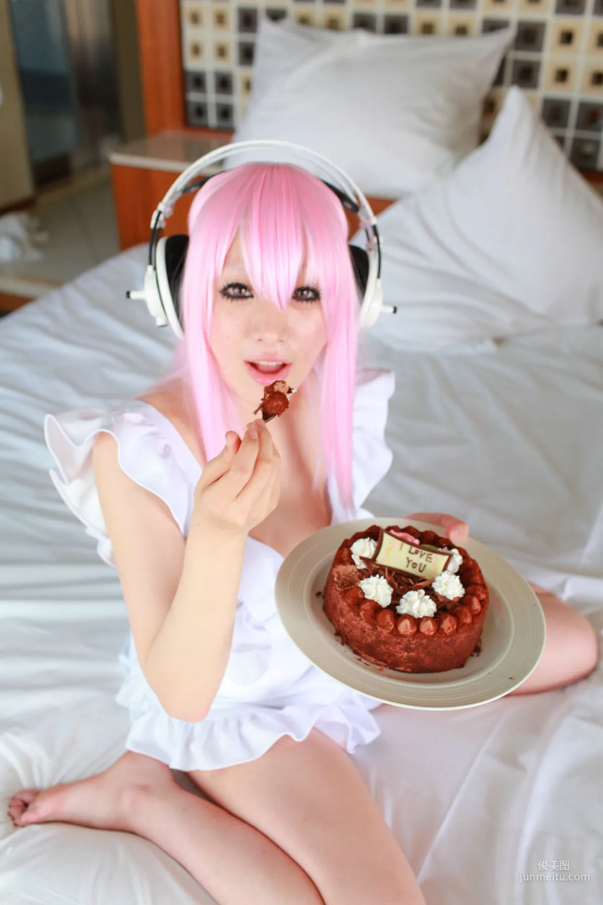 あらい夜魅(Arai Yami)《Sonicomi》Super Sonico 写真集26