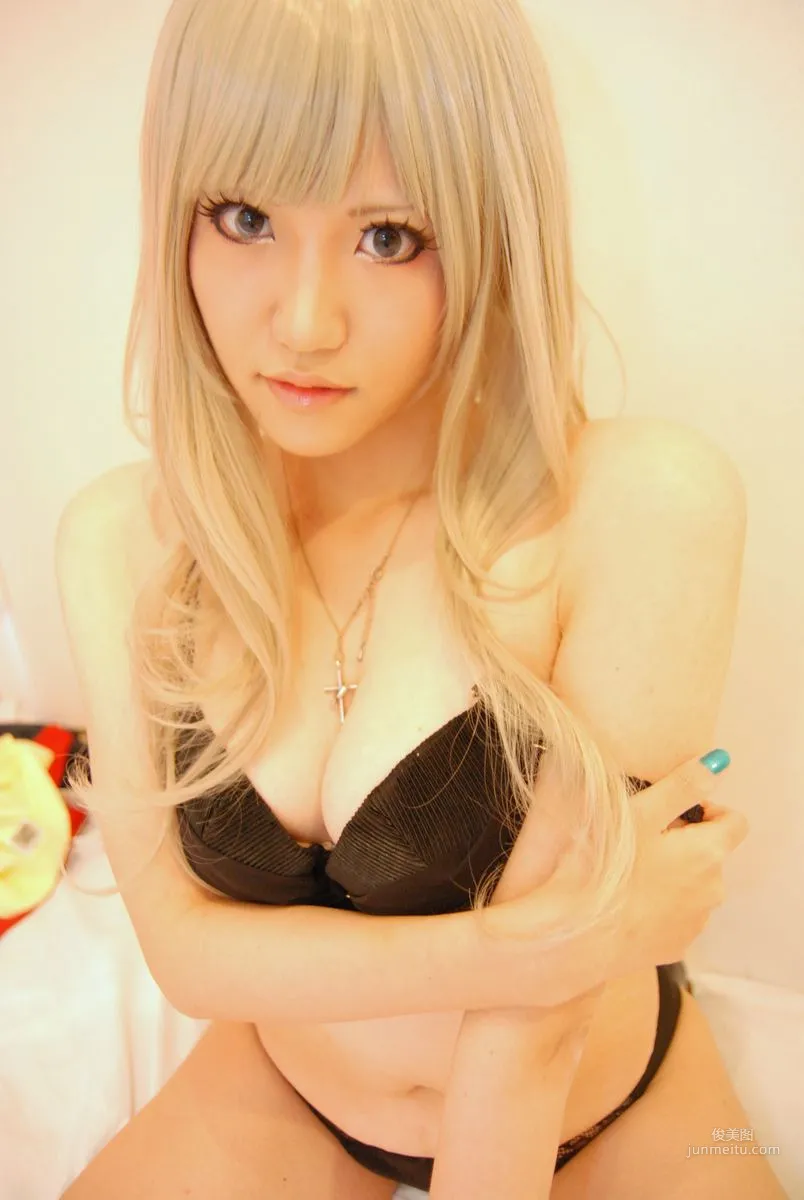 太宰ガロ 《Macros》Sheryl Nome [From a rose.] 写真集85