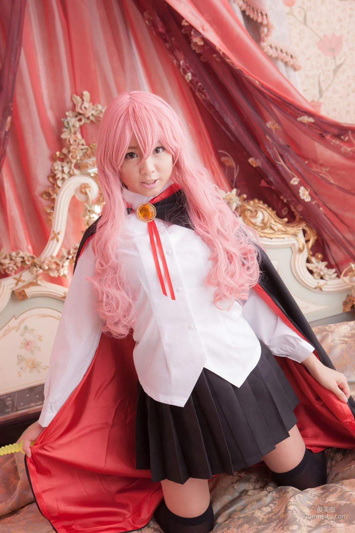 早乙女らぶ《ゼロの使い魔》Louise Francoise Le Blanc de La Valliere [@factory] 写真集8