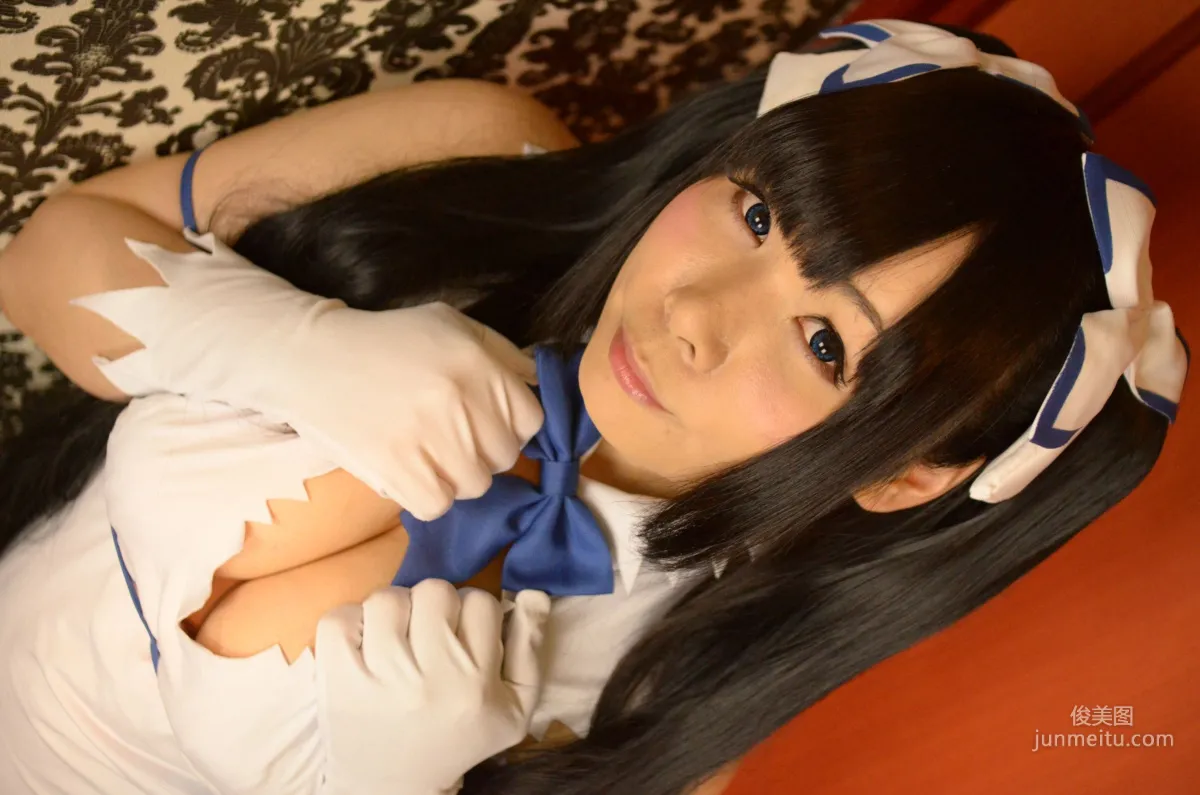 岡田ゆい《ダンジョンに出会いを求めるのは間違っているだろうか》Hestia [どてちん販売所] 写真集10