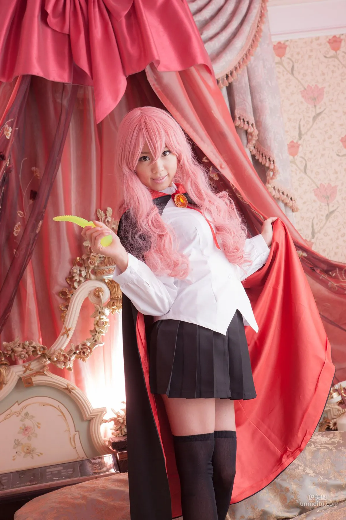 早乙女らぶ《ゼロの使い魔》Louise Francoise Le Blanc de La Valliere [@factory] 写真集30