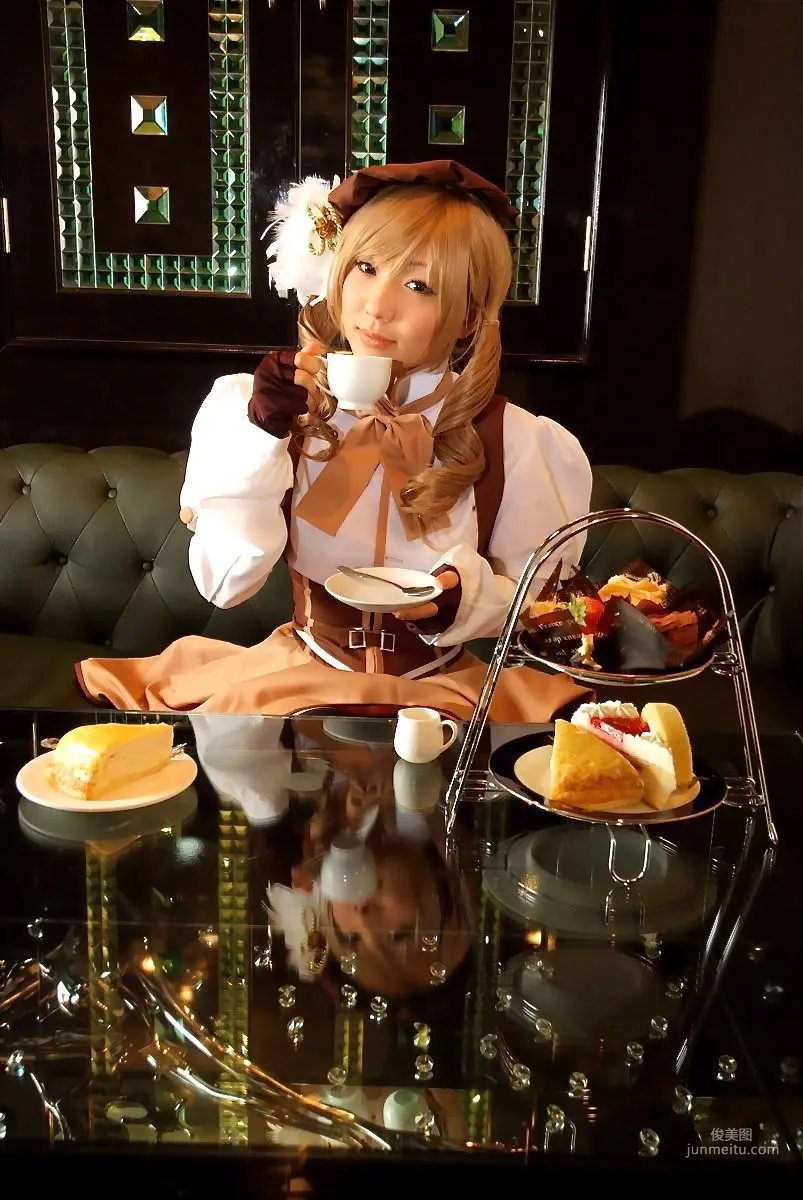 華群みさき《魔法少女まどか☆マギカ》Tomoe Mami(巴マミ) [HONEY BUNNY] 写真集33