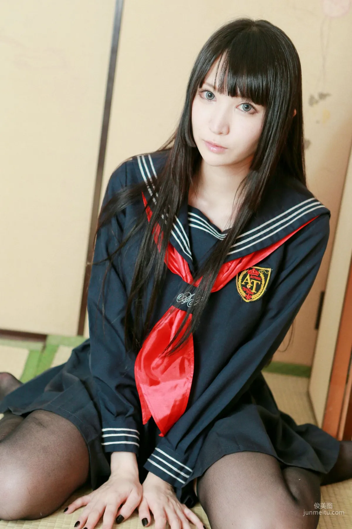 LeChat(るしゃ) School Girl(女子校生) [踊るねこ人間] 写真集97