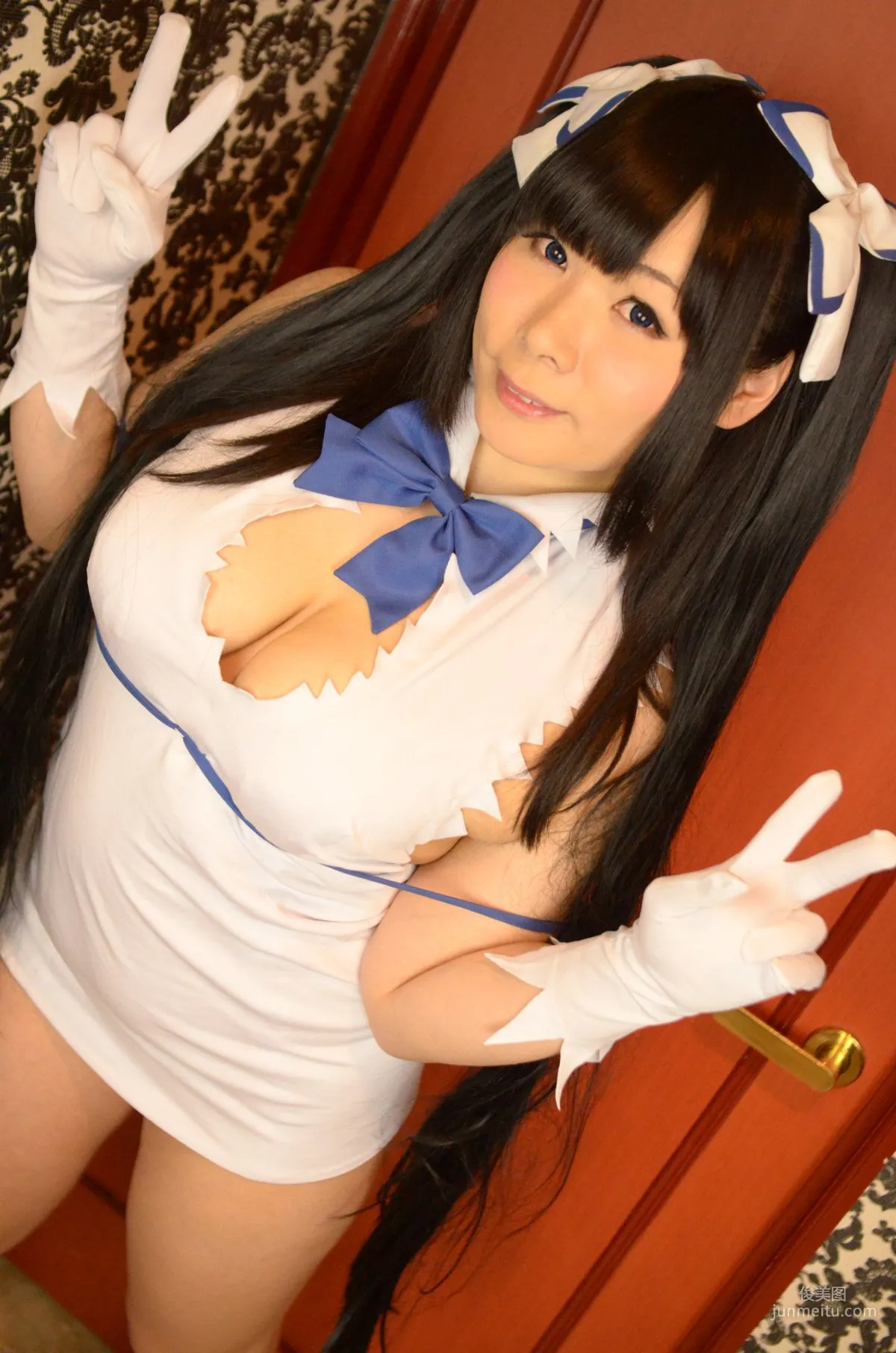 岡田ゆい《ダンジョンに出会いを求めるのは間違っているだろうか》Hestia [どてちん販売所] 写真集15