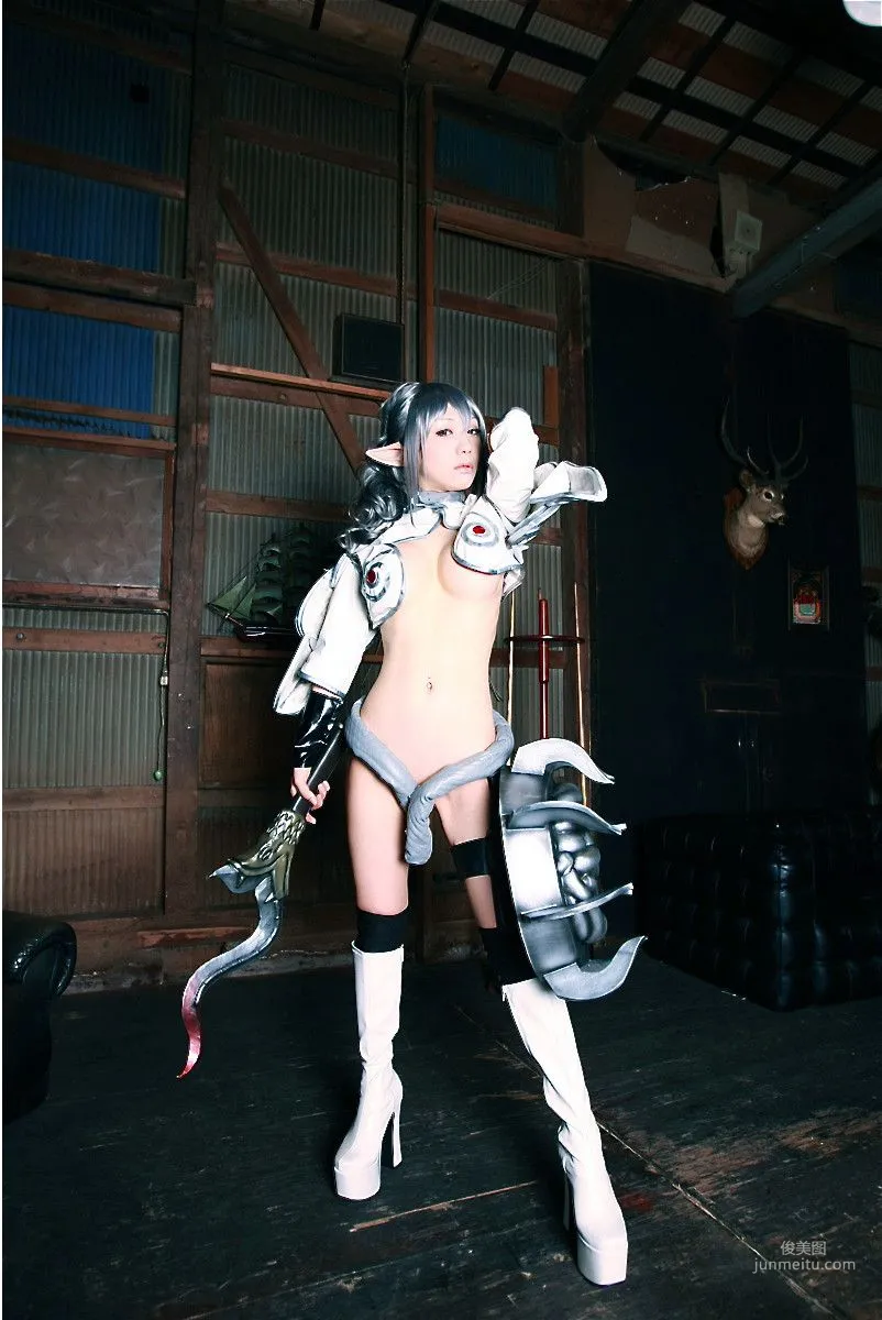 華群みさき 《Queen's Blade》Alice+Alleyne+Echidna  [HONEY BUNNY] 写真集56