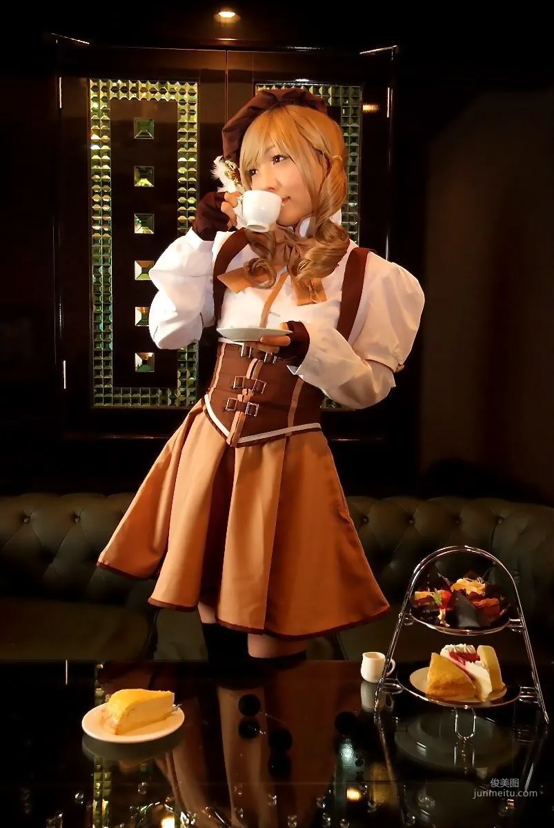 華群みさき《魔法少女まどか☆マギカ》Tomoe Mami(巴マミ) [HONEY BUNNY] 写真集35