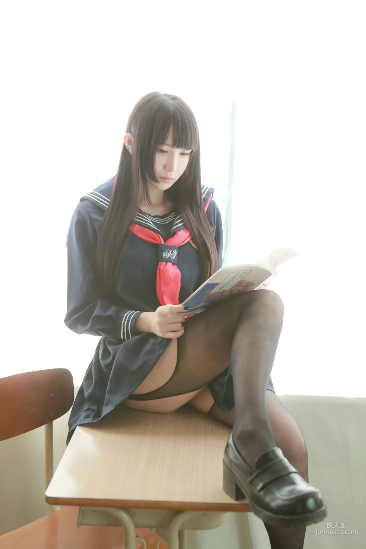 LeChat(るしゃ) School Girl(女子校生) [踊るねこ人間] 写真集16