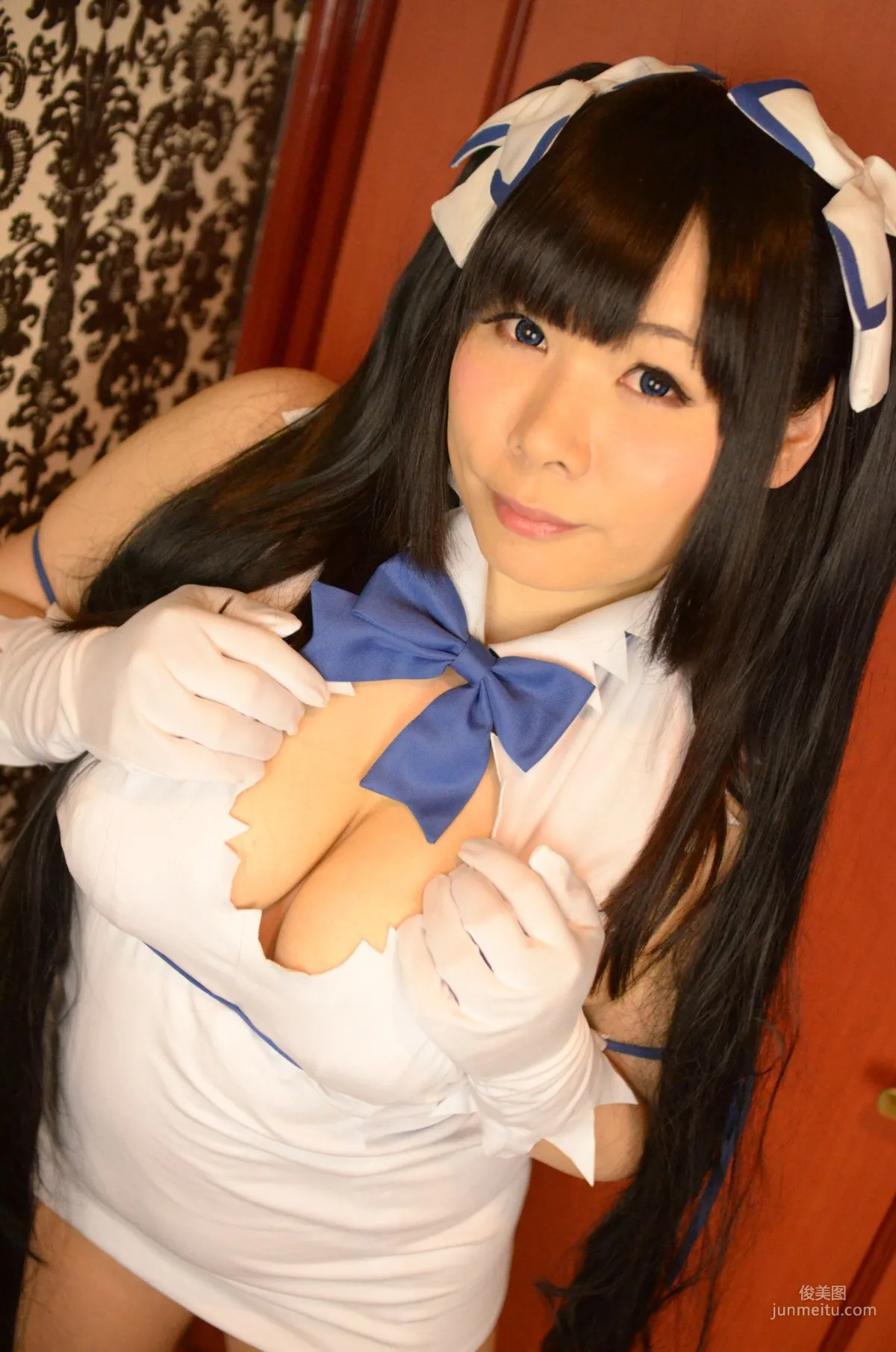 岡田ゆい《ダンジョンに出会いを求めるのは間違っているだろうか》Hestia [どてちん販売所] 写真集14