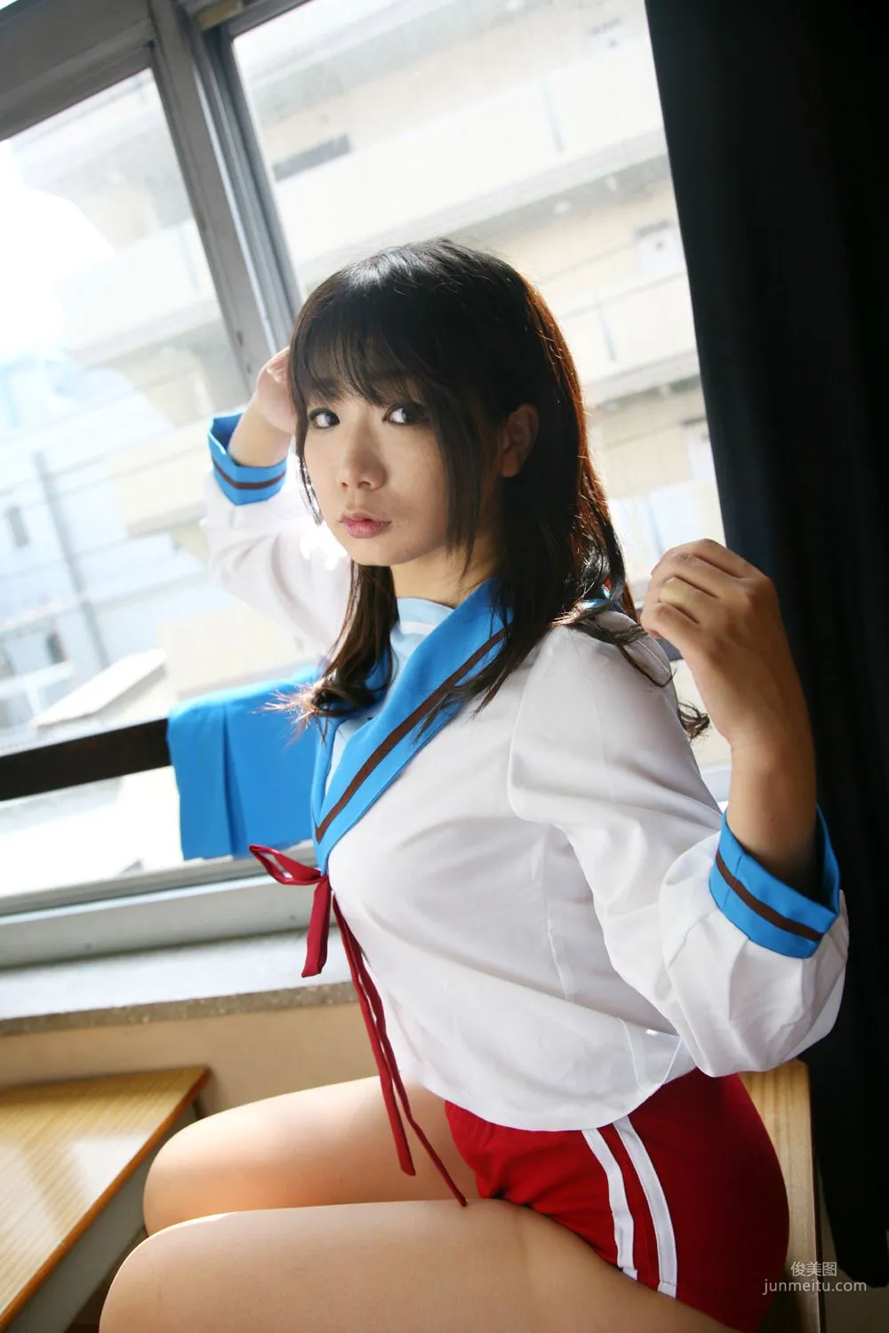 チョコボール向囲 《Suzumiya Haruhi no Yuuutsu》Suzumiya Haruhi+Asahina Mikuru 写真集60