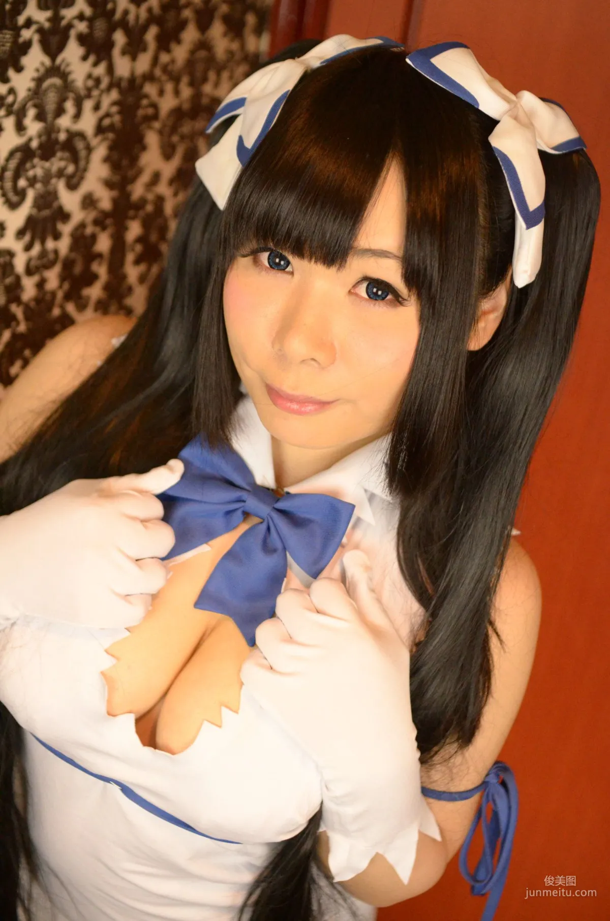 岡田ゆい《ダンジョンに出会いを求めるのは間違っているだろうか》Hestia [どてちん販売所] 写真集6