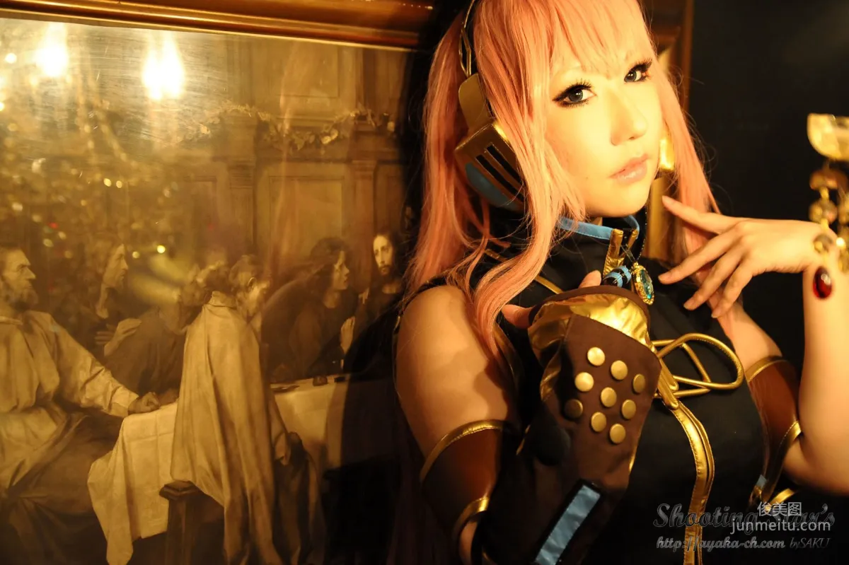 绫香 (Sakuサク) 《VOCALOID》 Megurine Luka [Shooting Star's] 写真集4