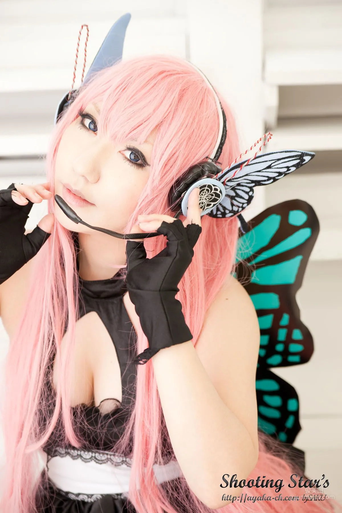 绫香 (Sakuサク) 《VOCALOID》 Megurine Luka [Shooting Star's] 写真集29