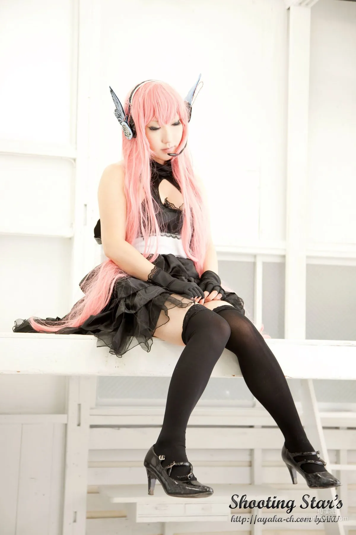 绫香 (Sakuサク) 《VOCALOID》 Megurine Luka [Shooting Star's] 写真集44