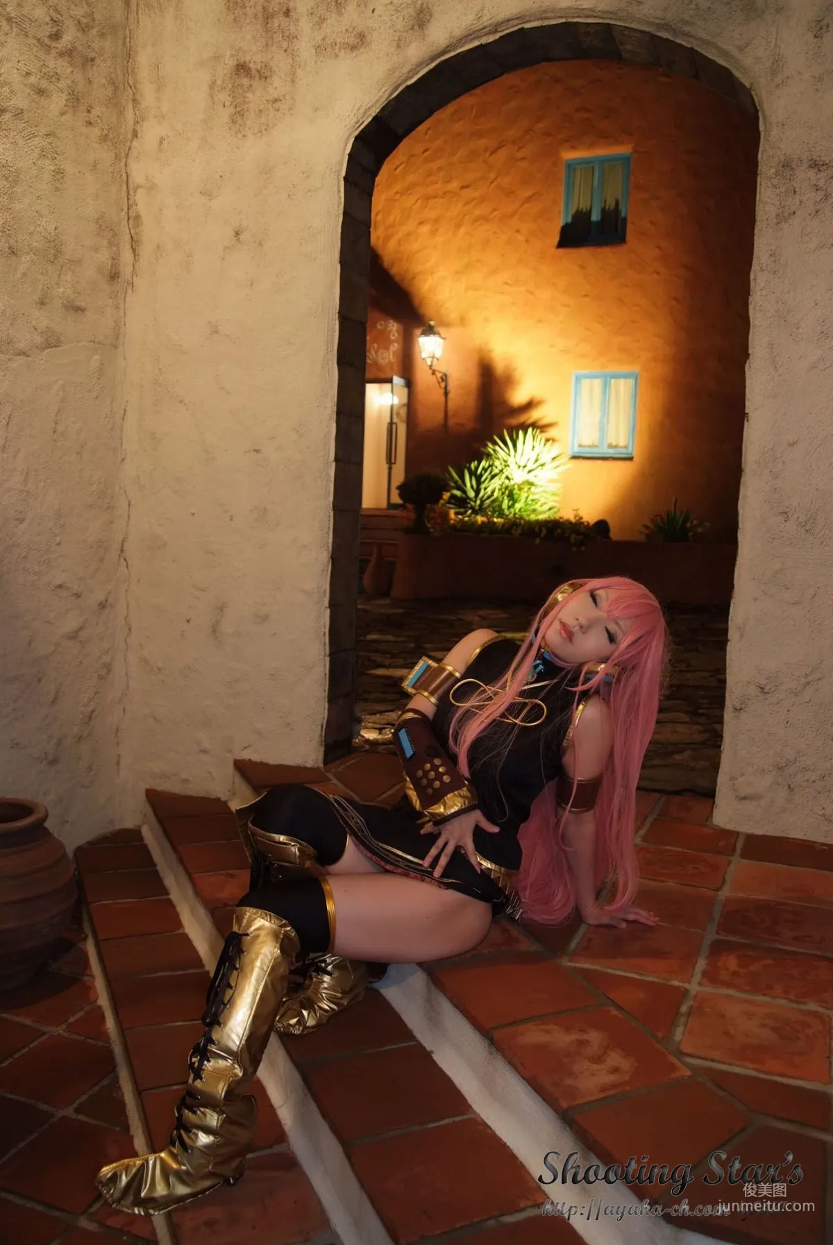 绫香 (Sakuサク) 《VOCALOID》 Megurine Luka [Shooting Star's] 写真集121