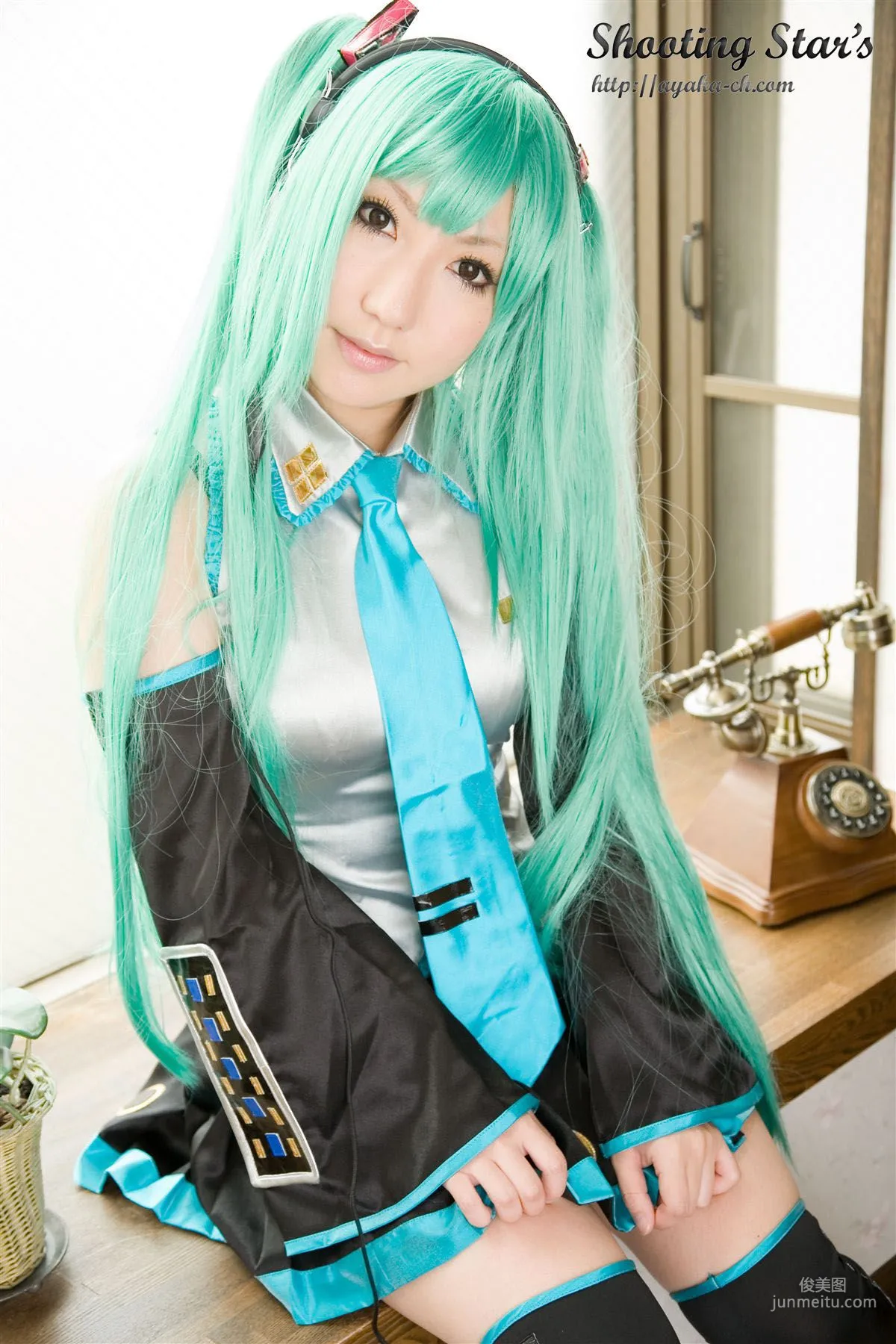 サク (绫香 Saku Ayaka) 《VOCALOID》Hatsune Miku [Shooting Star's] 写真集31