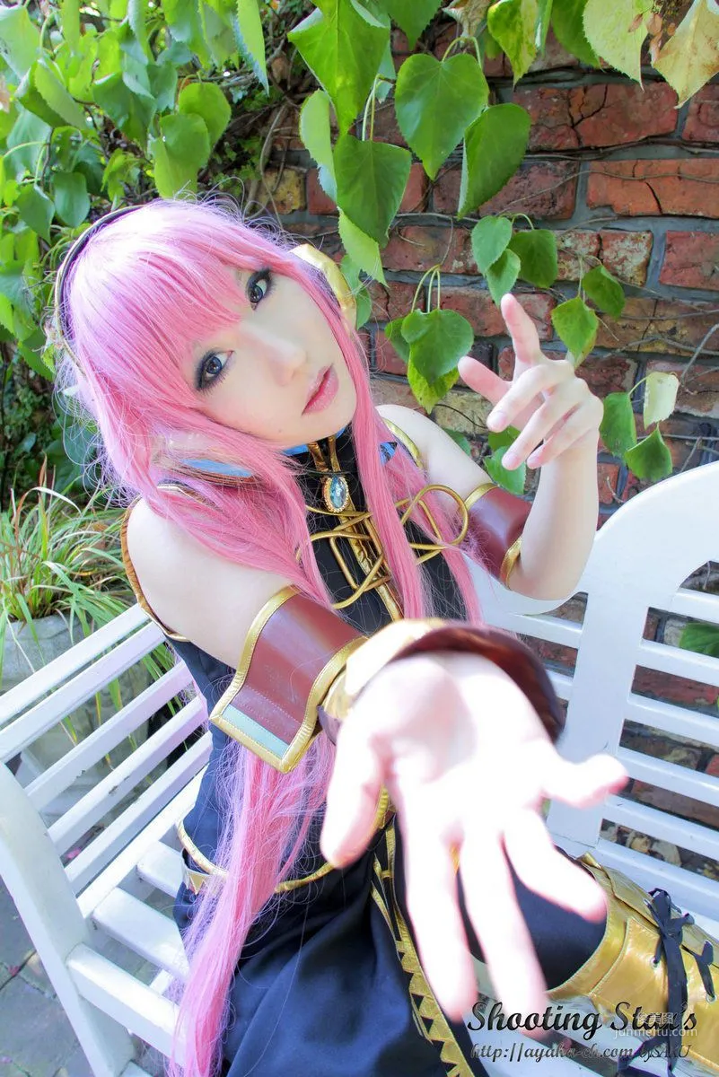 绫香 (Sakuサク) 《VOCALOID》 Megurine Luka [Shooting Star's] 写真集19