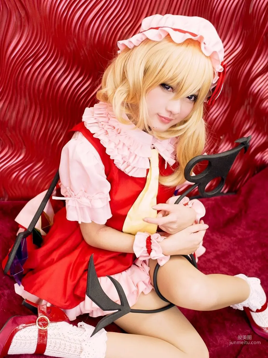 火将ロシエル 《Touhou Project》Hakurei Reimu+Flandre Scarlet [猫耳メイド屋] 写真集43