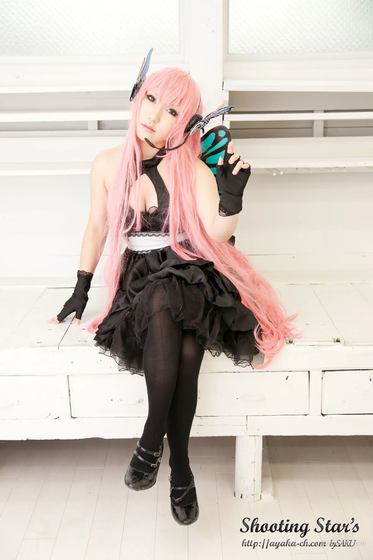 绫香 (Sakuサク) 《VOCALOID》 Megurine Luka [Shooting Star's] 写真集26