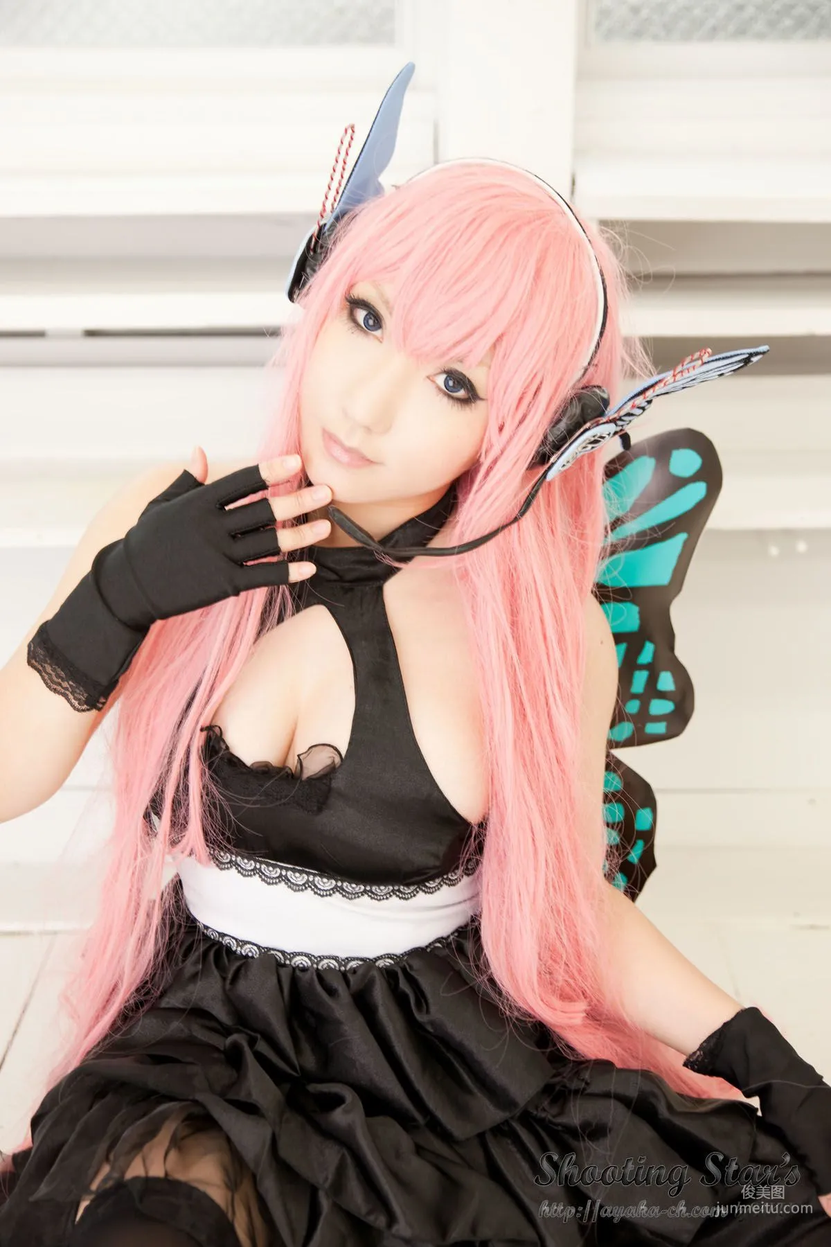 绫香 (Sakuサク) 《VOCALOID》 Megurine Luka [Shooting Star's] 写真集42