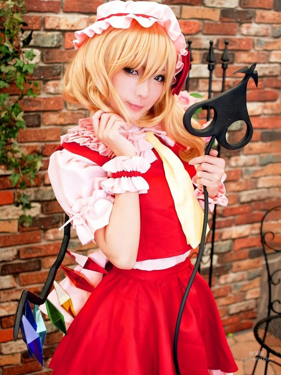 火将ロシエル 《Touhou Project》Hakurei Reimu+Flandre Scarlet [猫耳メイド屋] 写真集66