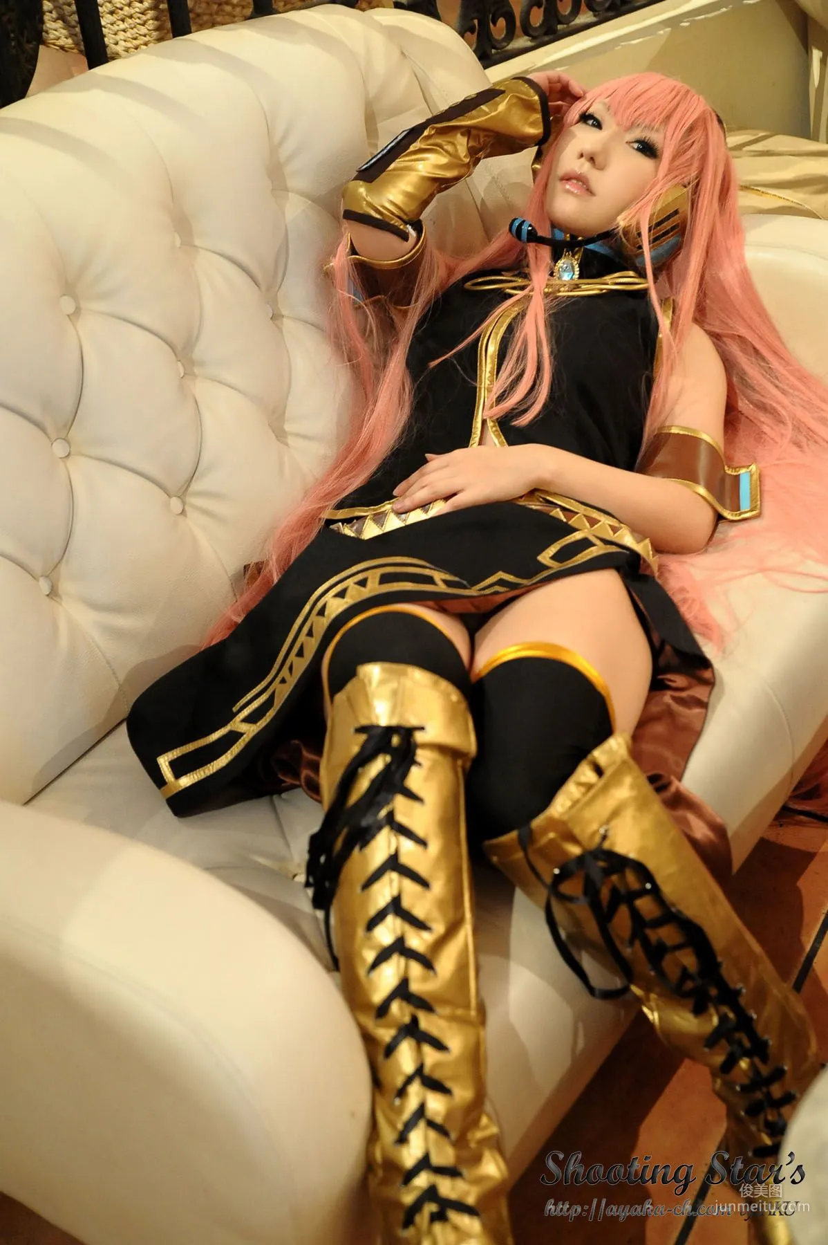 绫香 (Sakuサク) 《VOCALOID》 Megurine Luka [Shooting Star's] 写真集10