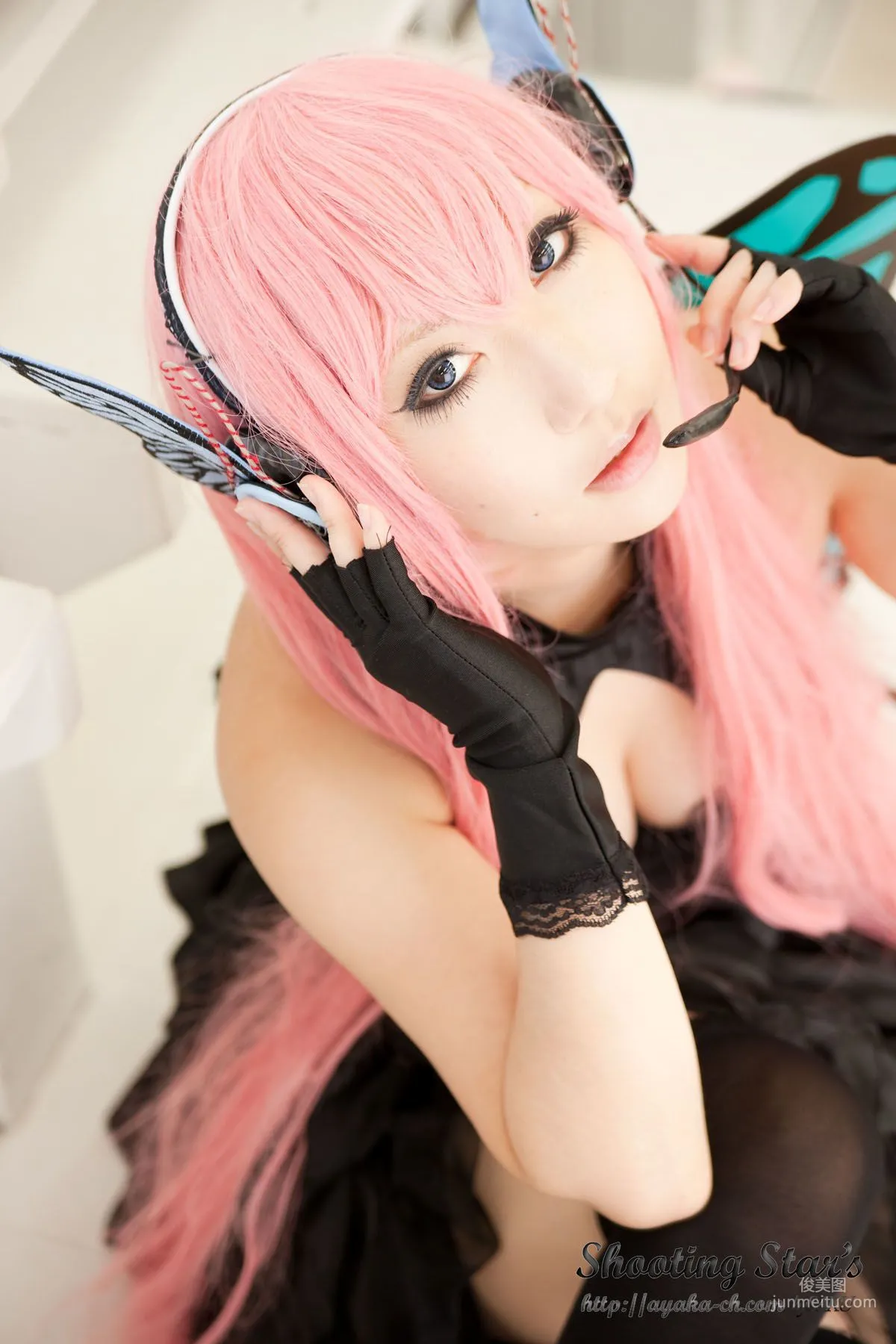 绫香 (Sakuサク) 《VOCALOID》 Megurine Luka [Shooting Star's] 写真集36