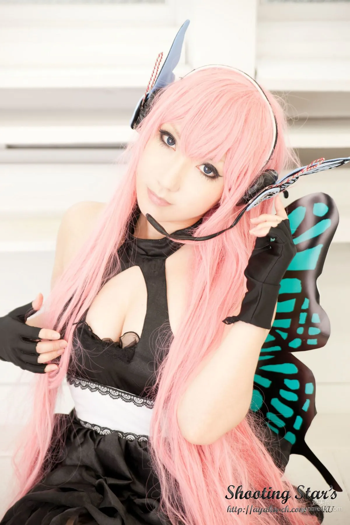 绫香 (Sakuサク) 《VOCALOID》 Megurine Luka [Shooting Star's] 写真集41