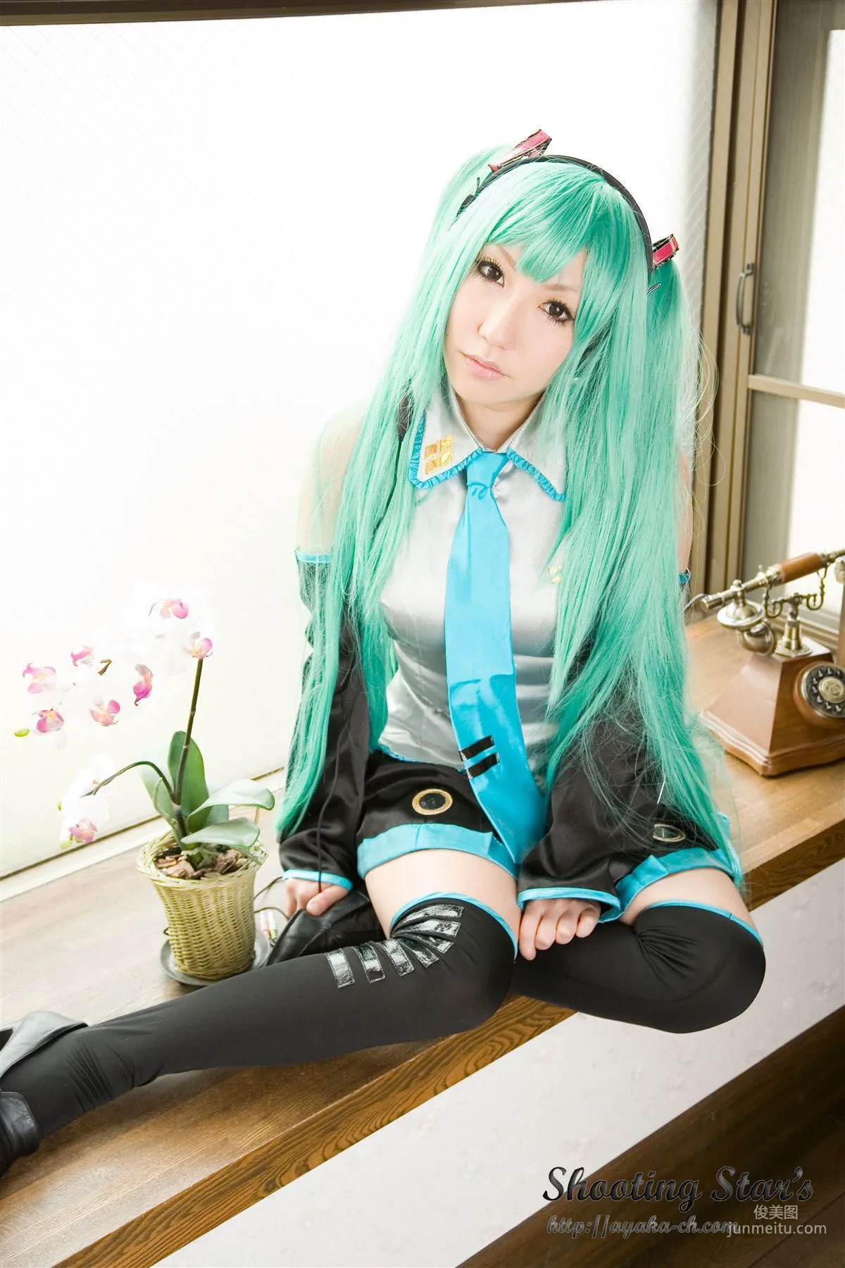 サク (绫香 Saku Ayaka) 《VOCALOID》Hatsune Miku [Shooting Star's] 写真集33