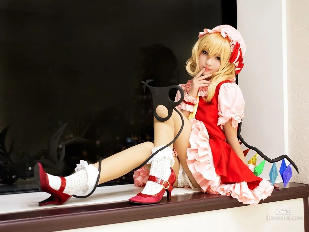 火将ロシエル 《Touhou Project》Hakurei Reimu+Flandre Scarlet [猫耳メイド屋] 写真集47