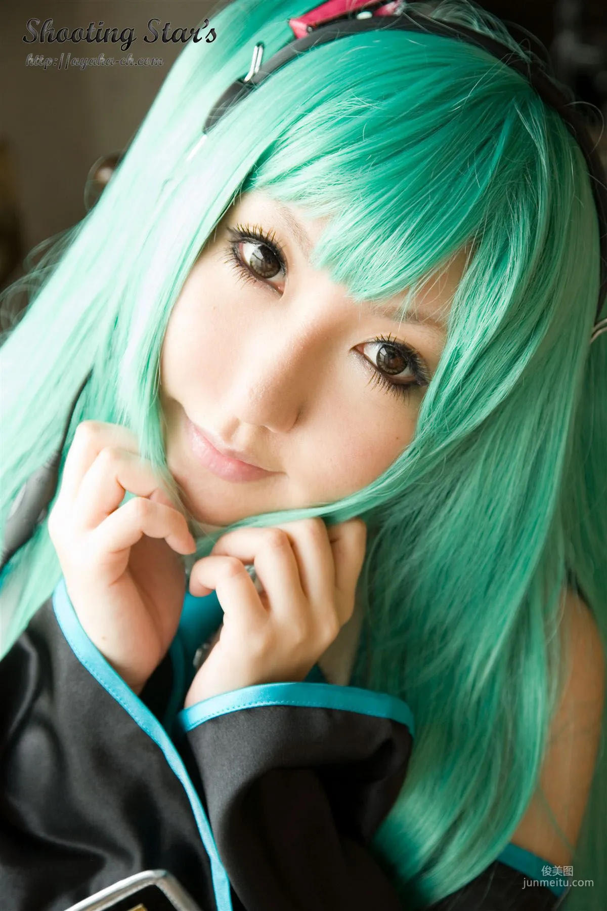 サク (绫香 Saku Ayaka) 《VOCALOID》Hatsune Miku [Shooting Star's] 写真集39