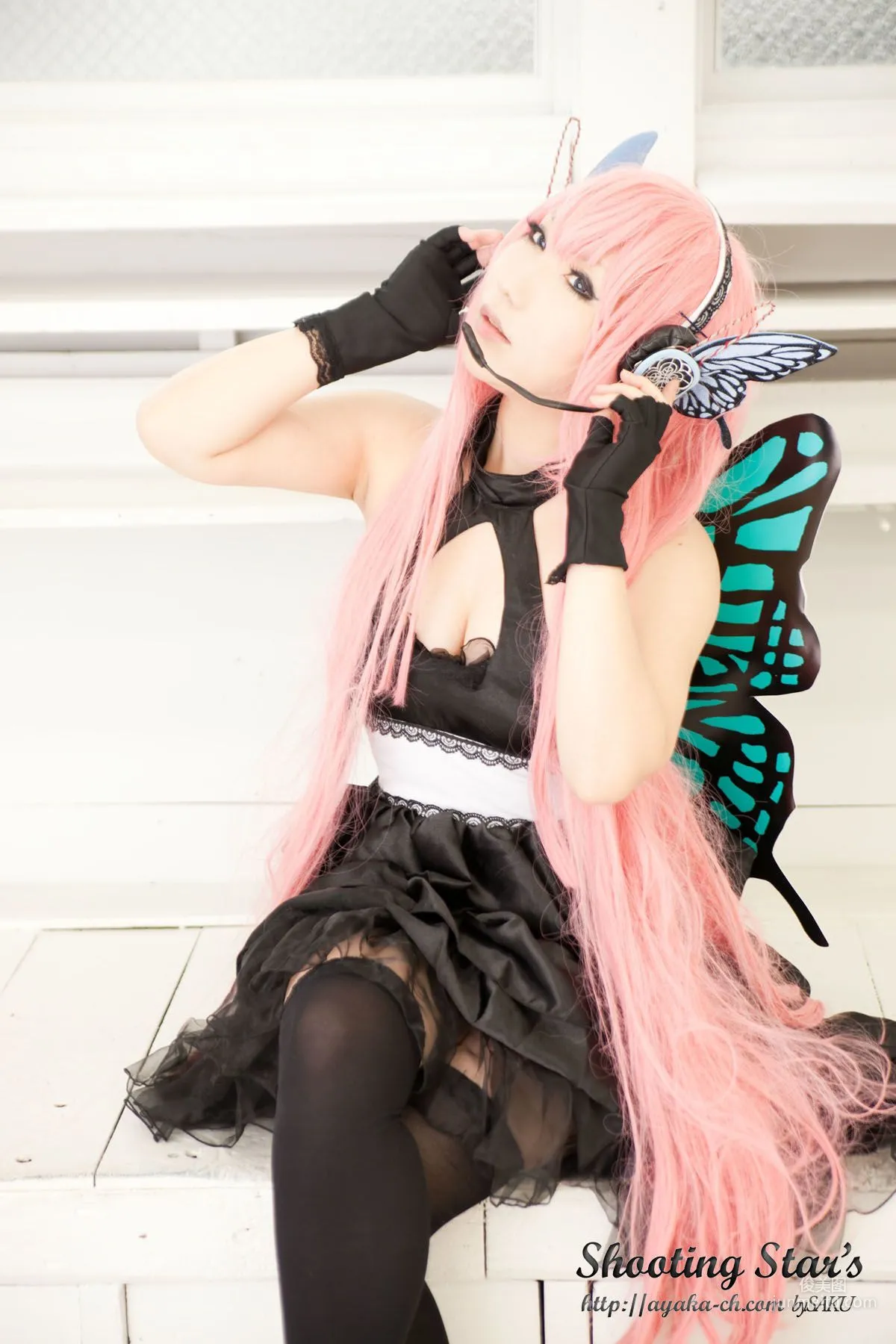 绫香 (Sakuサク) 《VOCALOID》 Megurine Luka [Shooting Star's] 写真集40