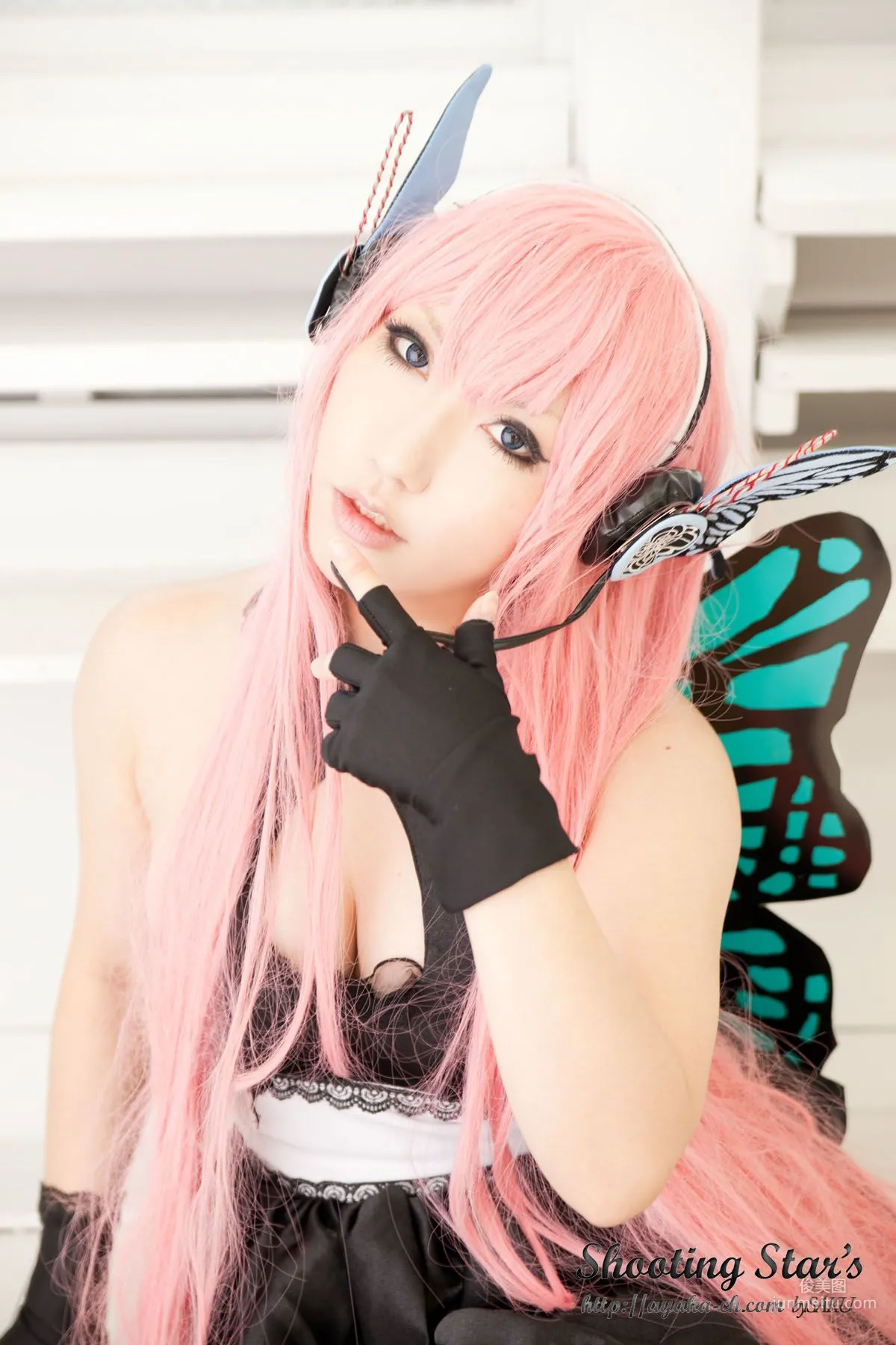 绫香 (Sakuサク) 《VOCALOID》 Megurine Luka [Shooting Star's] 写真集32